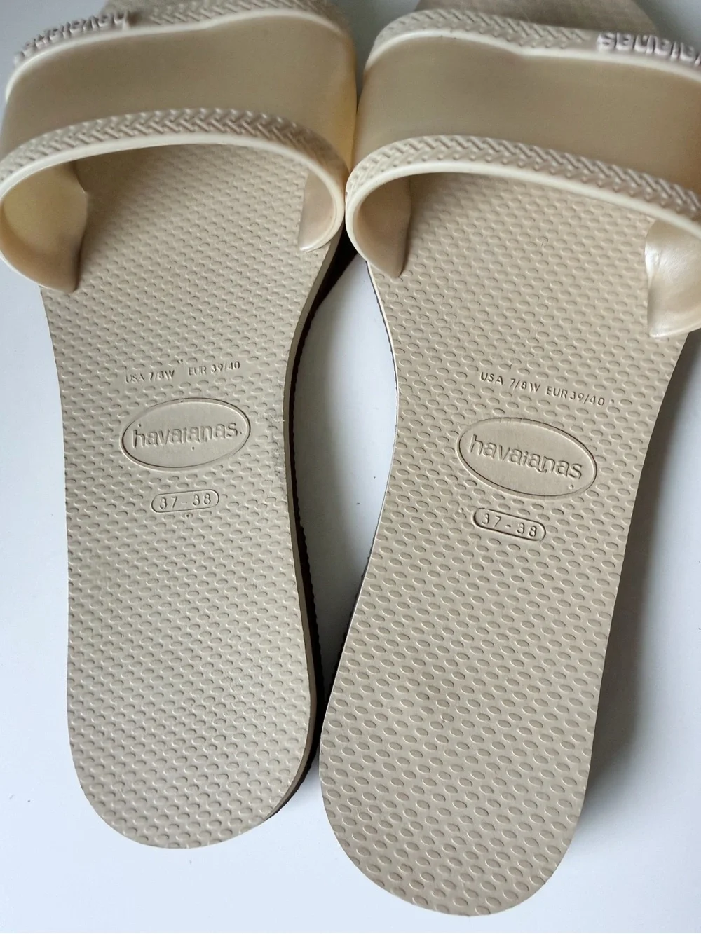 Havaianas Slide Sandals Metallic Champagne Beige Women’s US 7/8 EU 39/40 NWOT